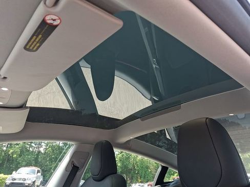 Used 2024 Tesla Model 3 Long Range RWD image 16