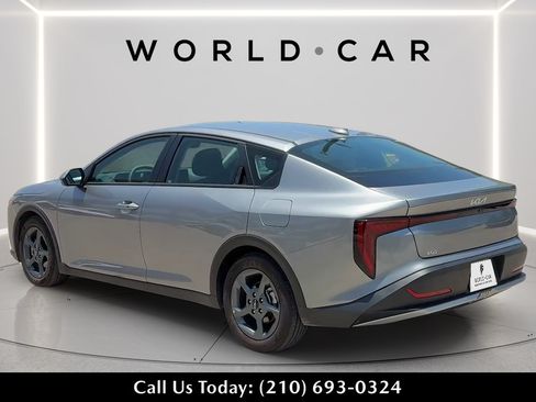 Used 2025 Kia K4 FWD image 5