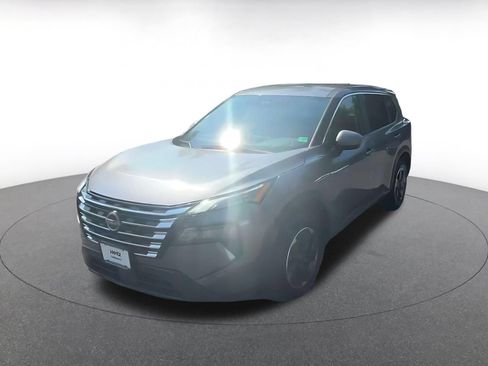 Used 2025 Nissan Rogue SV AWD/4WD image 7