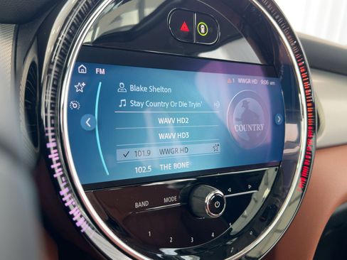 Used 2023 MINI Cooper S w/ Signature Upholstery Package image 25