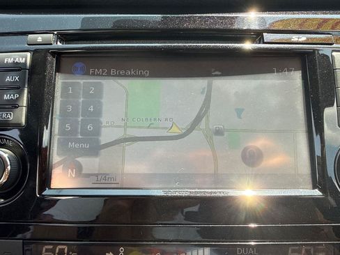 Used 2017 Nissan Rogue SL w/ SL Premium Package FWD image 19