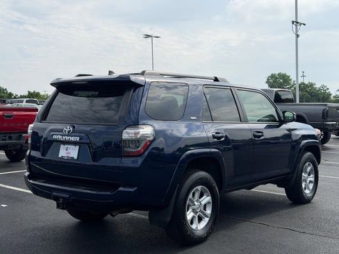 Used 2021 Toyota 4Runner SR5 AWD/4WD image 3
