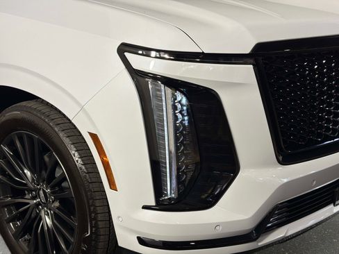 Used 2026 Cadillac Escalade Platinum Sport w/ LPO, Floor Liner Package image 11