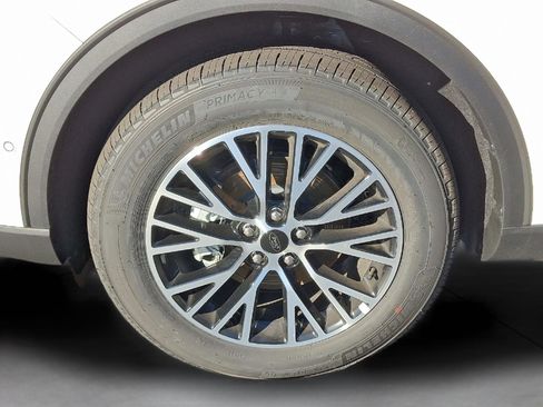 New 2024 Ford Escape SE w/ PHEV Premium Package image 7