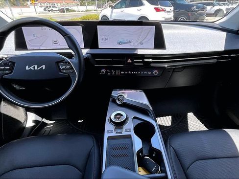 Certified 2022 Kia EV6 Wind RWD image 11