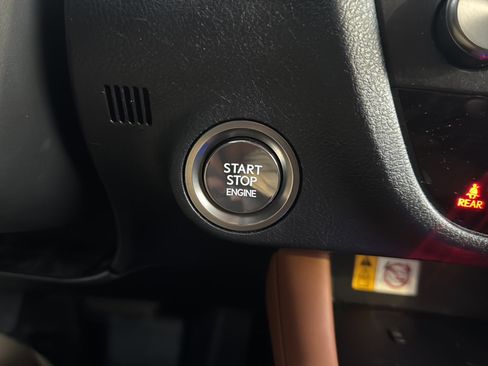 Used 2022 Lexus RX 350L Premium image 40