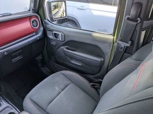Used 2023 Jeep Wrangler Unlimited Rubicon AWD/4WD image 17
