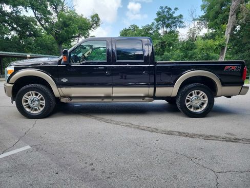 Used 2014 Ford F250 King Ranch w/ FX4 Off-Road Package AWD/4WD image 4