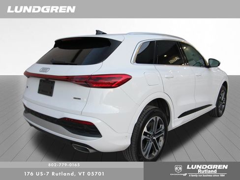 Certified 2025 Audi Q5 Premium w/ Convenience Package AWD/4WD image 26