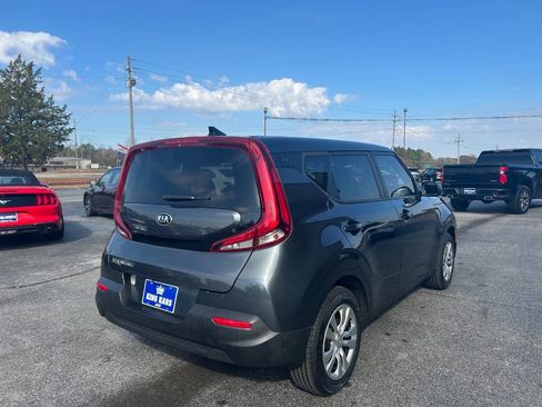 Used 2021 Kia Soul LX image 6