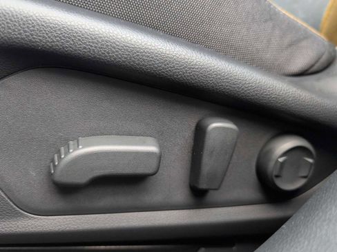 Certified 2025 Subaru Crosstrek 2.5i Sport w/ Crosstrek Mirror Package image 18