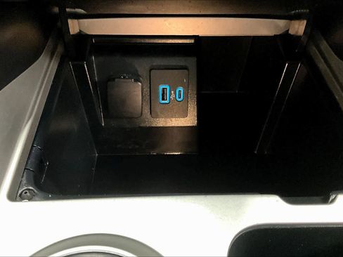 Used 2022 Ford Explorer Limited w/ Equipment Group 301A image 35