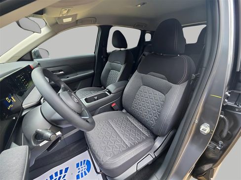 New 2026 Nissan Kicks SV image 15