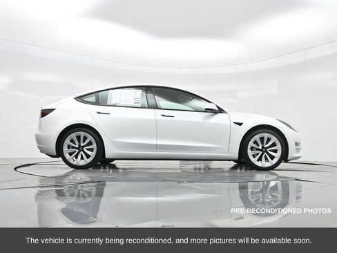 Used 2022 Tesla Model 3 Long Range image 37