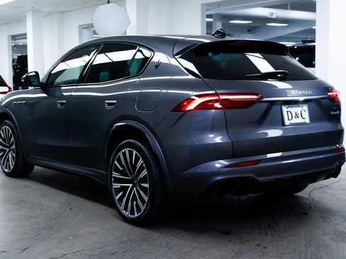 Used 2023 Maserati Grecale Modena image 4