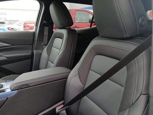 New 2026 Chevrolet Equinox EV LT image 19