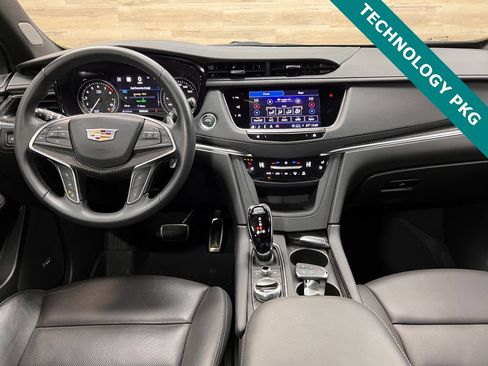 Used 2025 Cadillac XT5 Sportv w/ Technology Package image 2