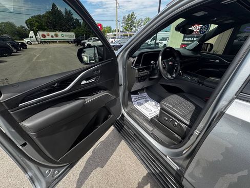 Used 2024 Cadillac Escalade V w/ LPO, ONYX Package AWD/4WD image 10