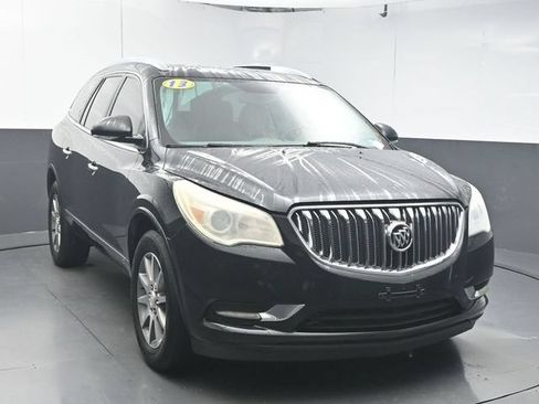 Used 2013 Buick Enclave Leather FWD image 2