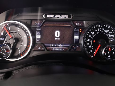 Used 2022 RAM 3500 Big Horn w/ Level B Equipment Group AWD/4WD image 4