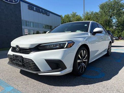Used 2024 Honda Civic EX image 1