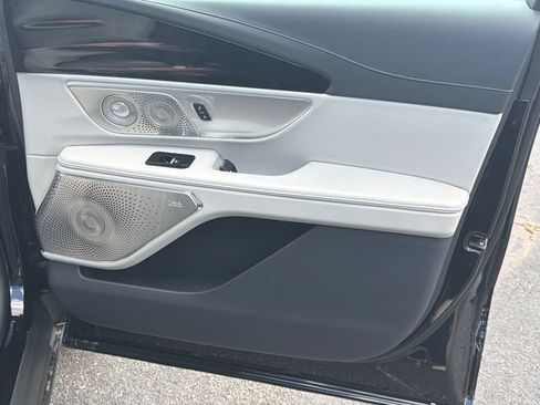 New 2026 Lincoln Nautilus Reserve AWD/4WD image 15