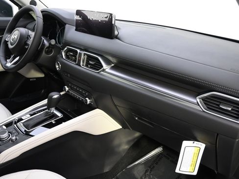 New 2025 MAZDA CX-5 AWD 2.5 S w/ Premium Plus Pkg image 15