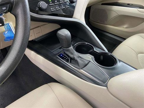 Certified 2020 Toyota Camry LE w/ Phone Cable & Charge Package image 21