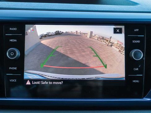 Used 2022 Volkswagen Taos SE image 25