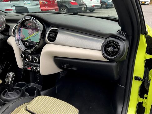 Certified 2023 MINI Cooper S image 17