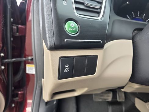 Used 2013 Honda Civic LX image 17