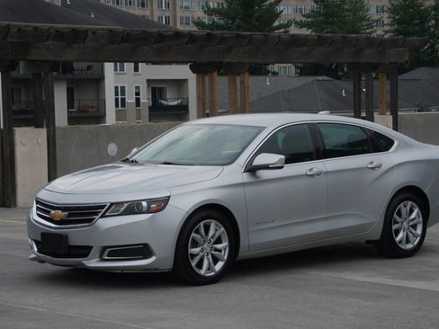Used 2016 Chevrolet Impala LT image 19