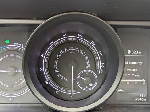 Used 2022 Hyundai Elantra Blue FWD image 25