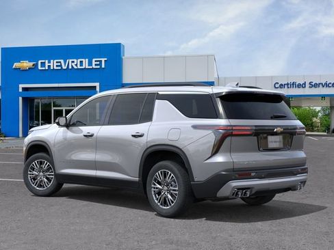 New 2026 Chevrolet Traverse LT w/ Driver Confidence Package FWD image 3