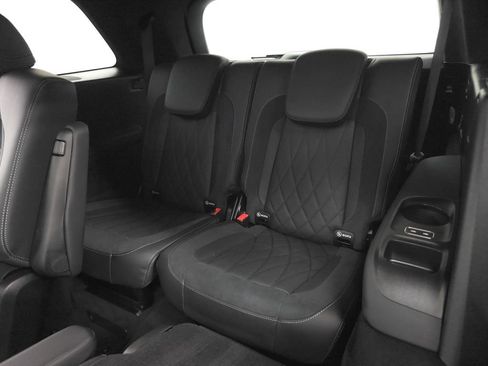 Used 2026 Mercedes-Benz GLS 63 AMG 4MATIC image 29