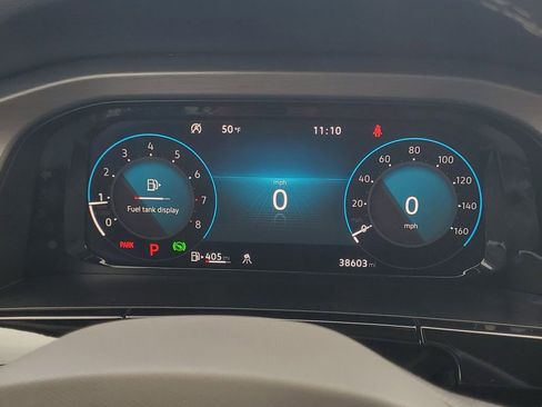 Used 2025 Volkswagen Atlas Cross Sport SE FWD image 18