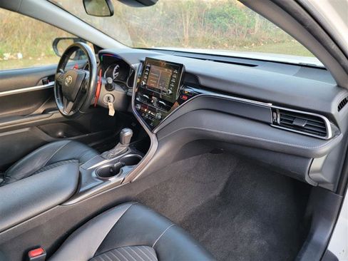 Used 2021 Toyota Camry SE FWD image 22