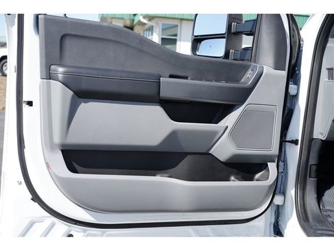 Used 2024 Ford F250 XLT image 14