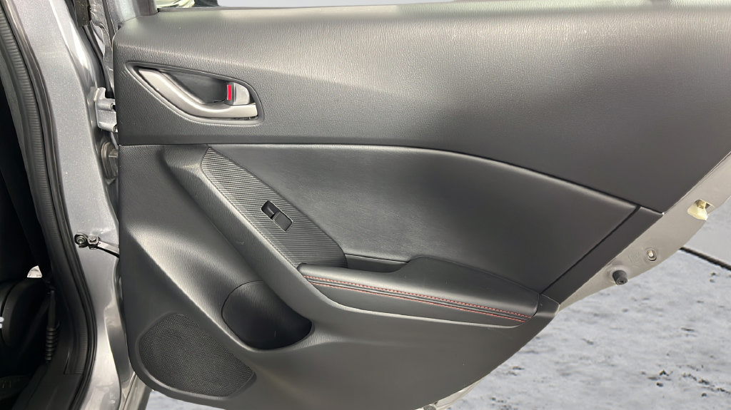 Used 2014 MAZDA MAZDA3 i Grand Touring FWD image 18