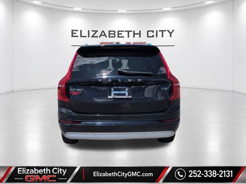 Used 2022 Volvo XC90 T5 Momentum AWD/4WD image 8