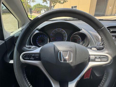 Used 2013 Honda Fit Sport image 6