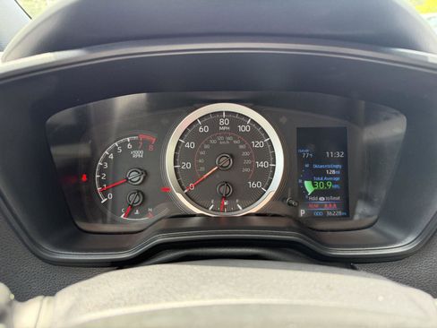 Used 2022 Toyota Corolla SE FWD image 9