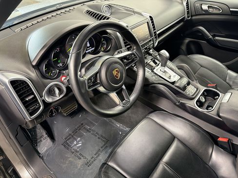 Certified 2016 Porsche Cayenne S AWD/4WD image 4