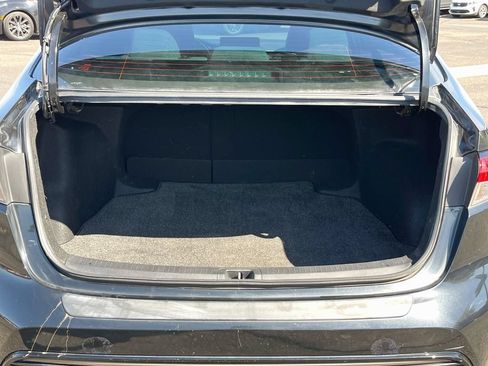 Used 2022 Toyota Corolla SE w/ Carpet Mat Package (TMS) FWD image 23