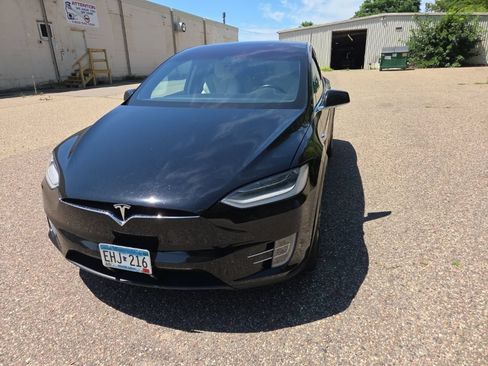 Used 2020 Tesla Model X Long Range AWD/4WD image 4