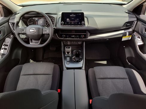 New 2026 Nissan Rogue SV FWD image 10