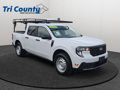 Used 2025 Ford Maverick XLT w/ Equipment Group 302A AWD/4WD image 1