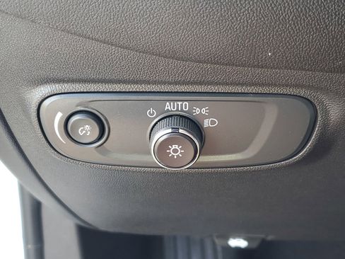 Used 2024 Chevrolet Equinox LS FWD image 27