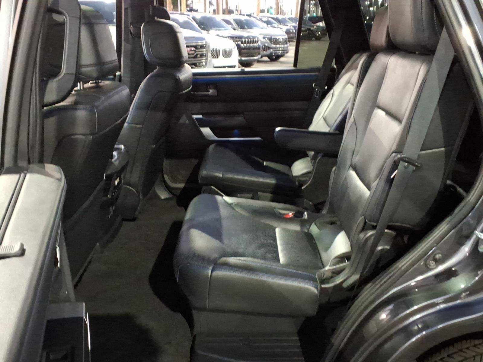 Used 2024 Toyota Sequoia Platinum AWD/4WD image 10