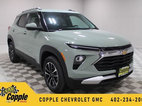 New 2026 Chevrolet TrailBlazer LT w/ Convenience Package AWD/4WD image 1